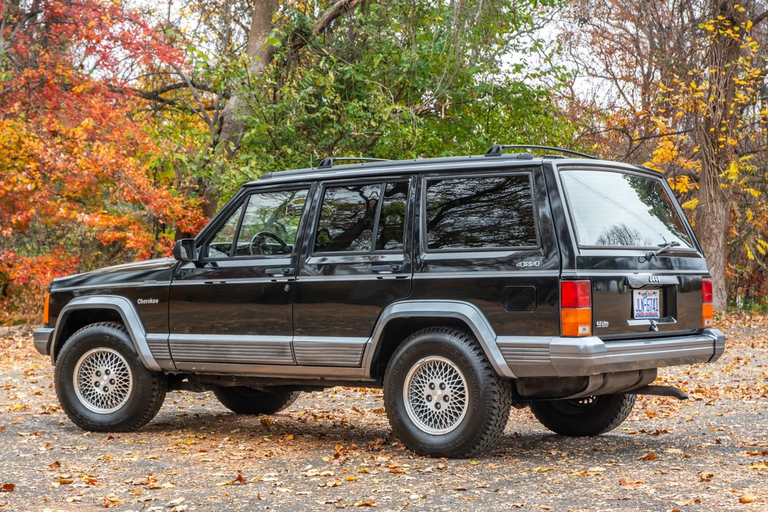 1996 Jeep XJ Cherokee - Image 8 of 31