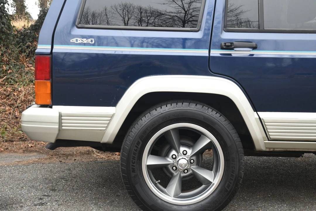 1996 Jeep XJ Cherokee - Image 13 of 31