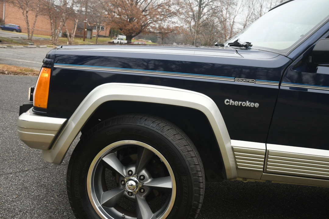 1996 Jeep XJ Cherokee - Image 15 of 31
