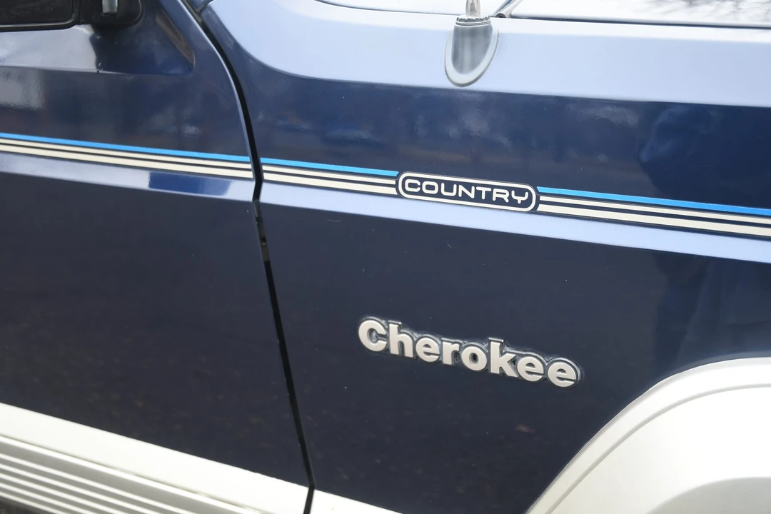1996 Jeep XJ Cherokee - Image 25 of 31