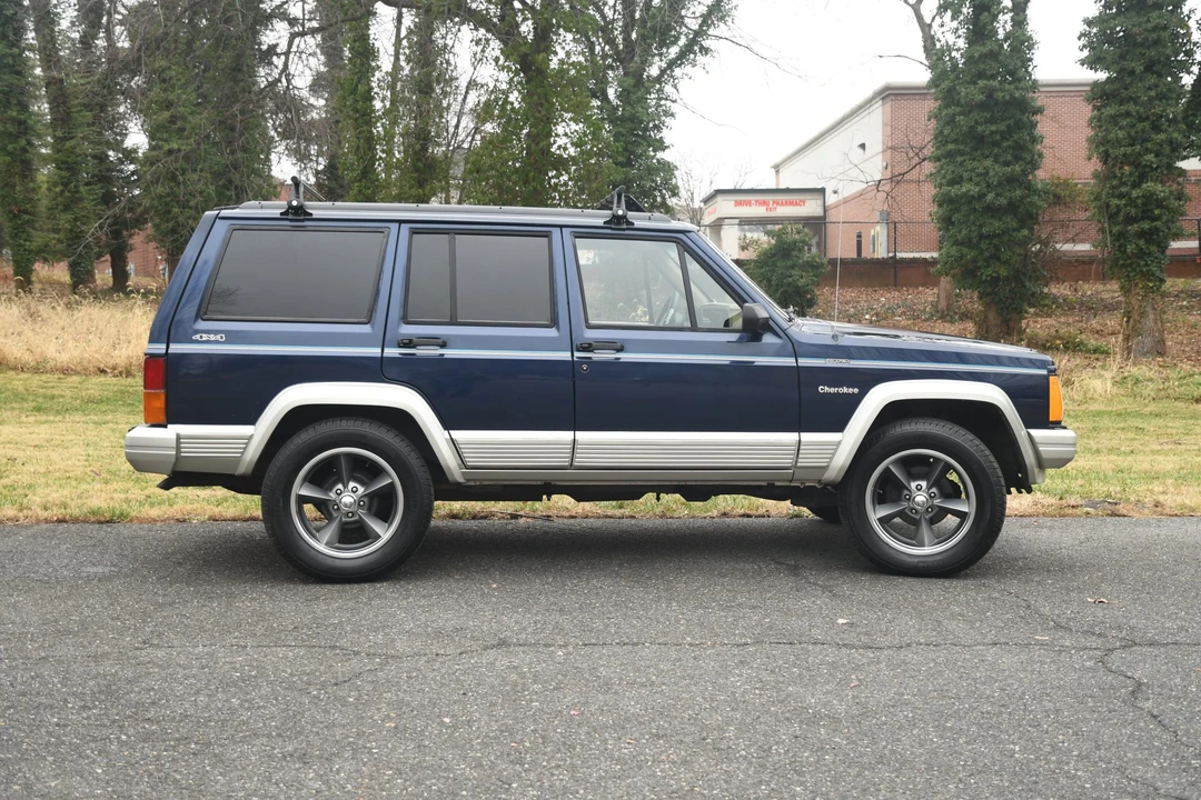 1996 Jeep XJ Cherokee - Image 7 of 31