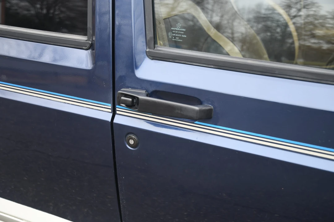 1996 Jeep XJ Cherokee - Image 24 of 31