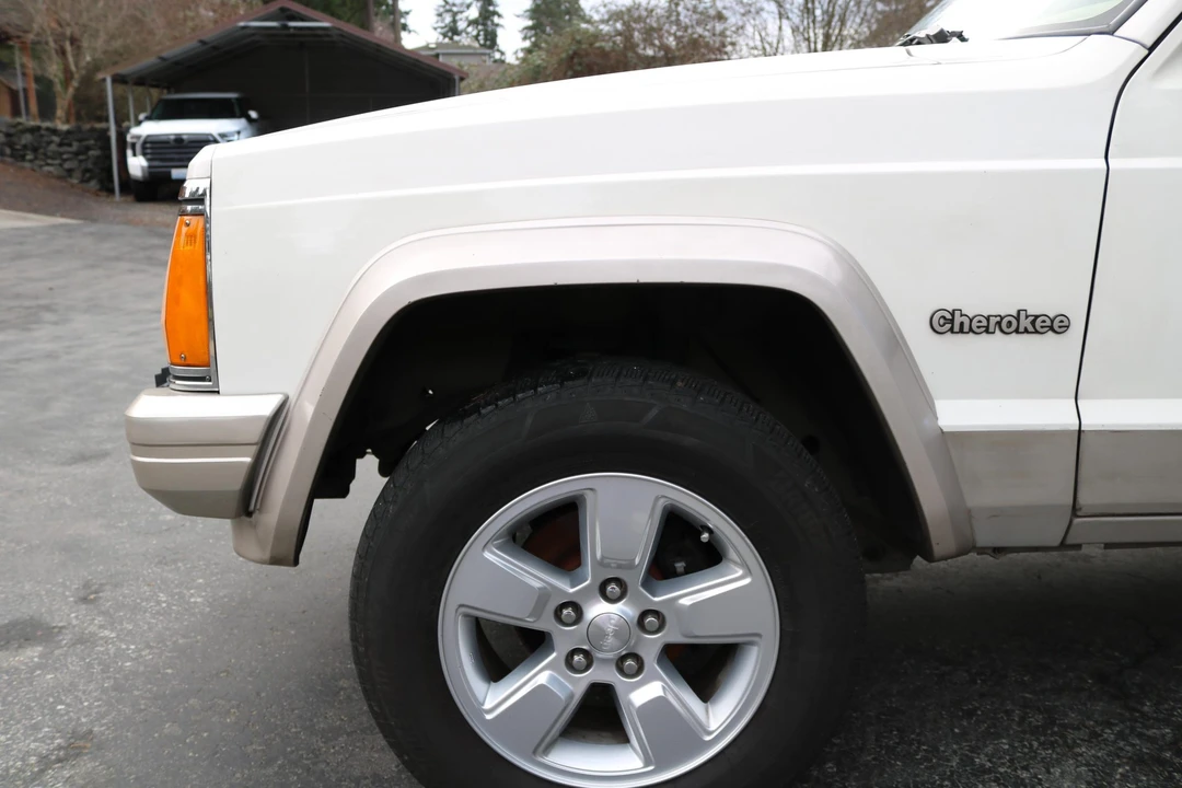 1996 Jeep XJ Cherokee - Image 14 of 31