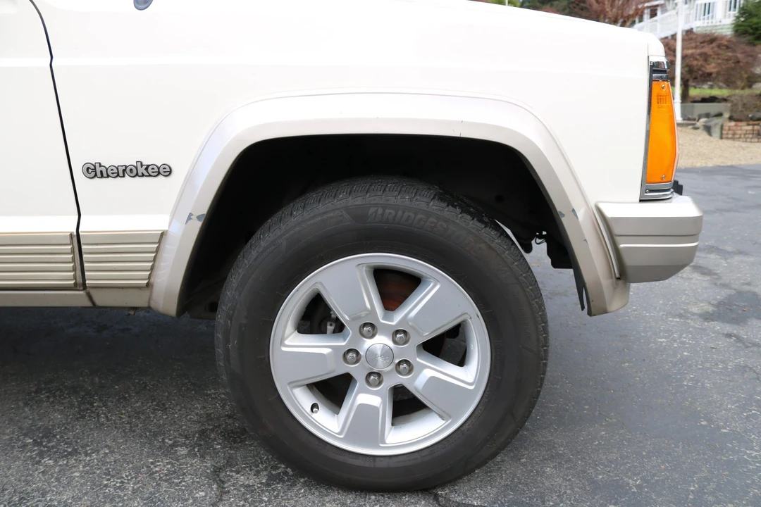 1996 Jeep XJ Cherokee - Image 24 of 31