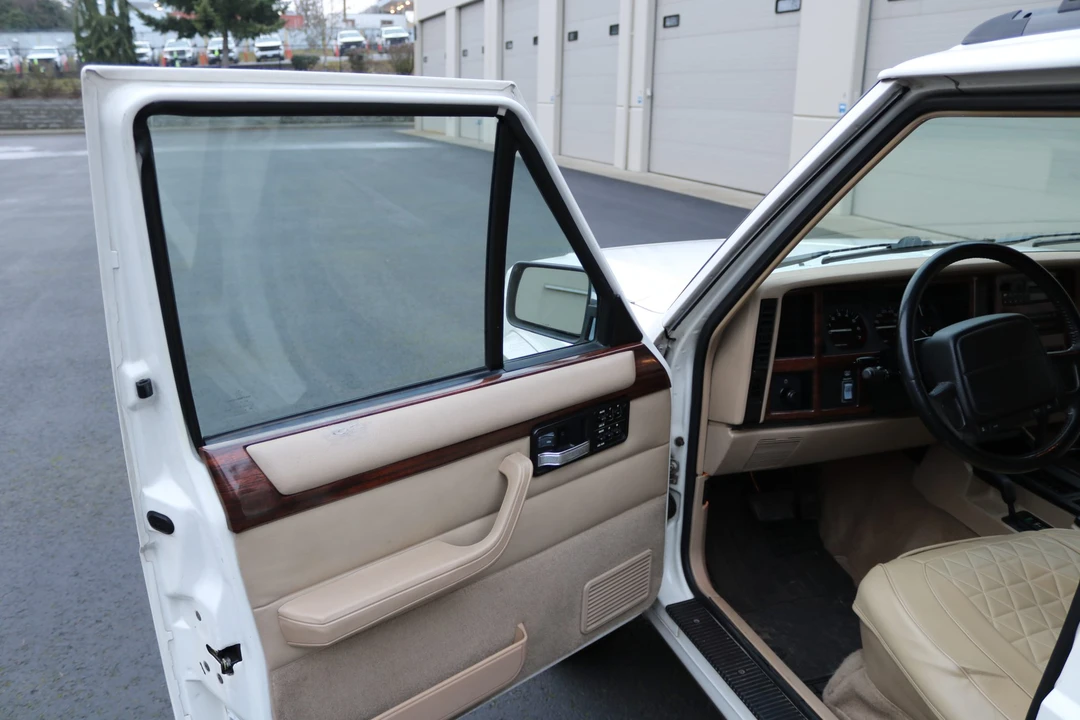 1996 Jeep XJ Cherokee - Image 26 of 31