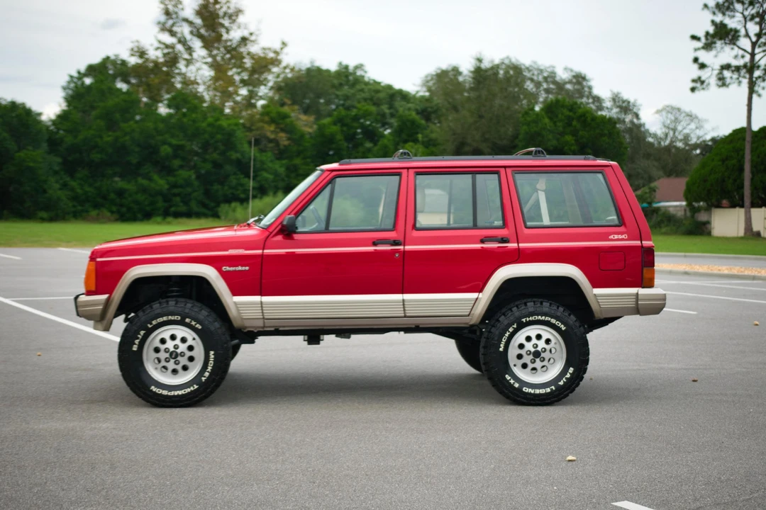 1996 Jeep XJ Cherokee - Image 9 of 31