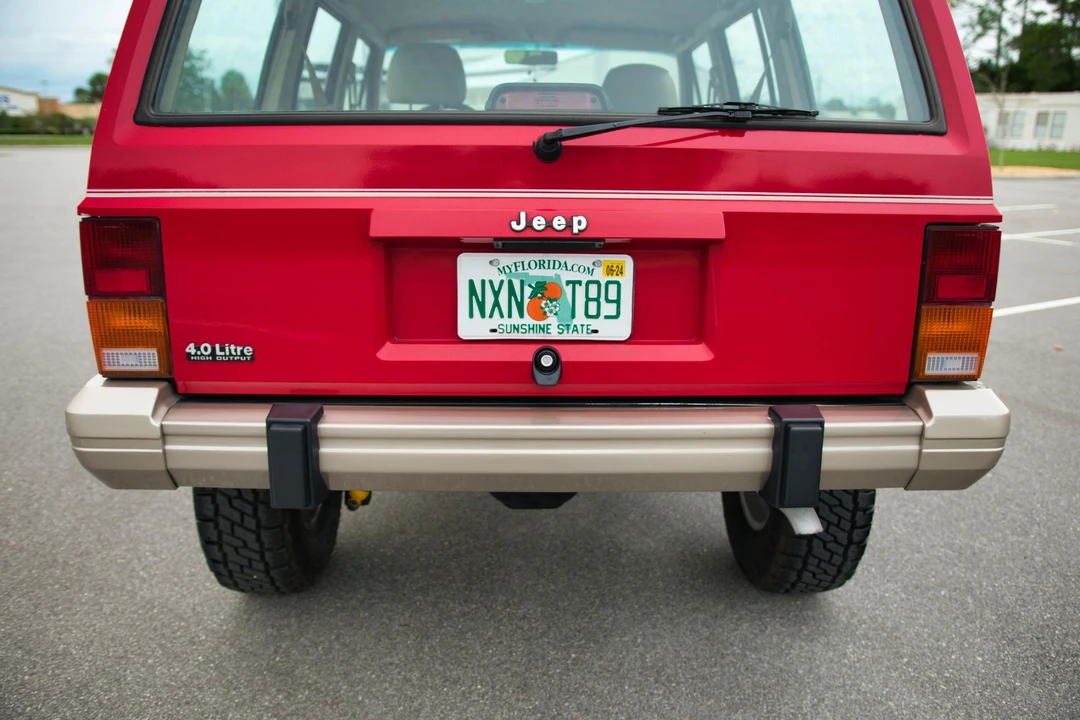 1996 Jeep XJ Cherokee - Image 16 of 31