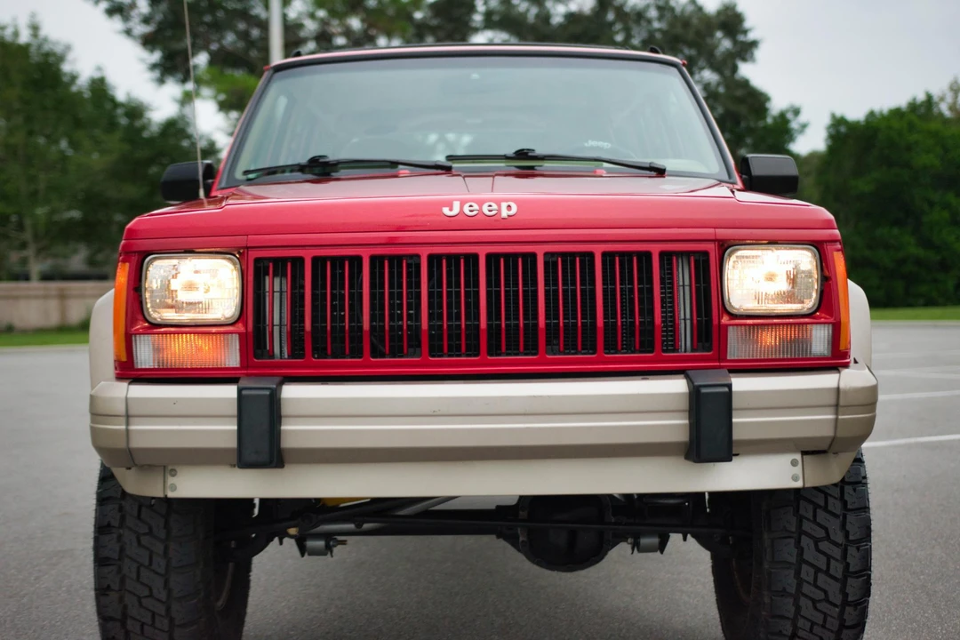 1996 Jeep XJ Cherokee - Image 10 of 31