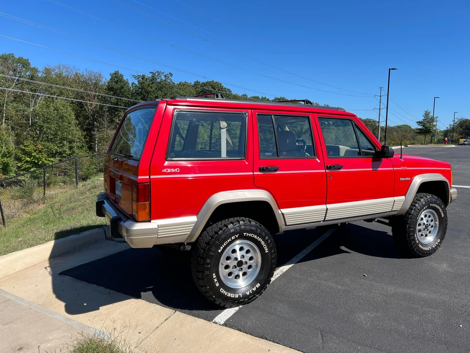 1996 Jeep XJ Cherokee - Image 10 of 31