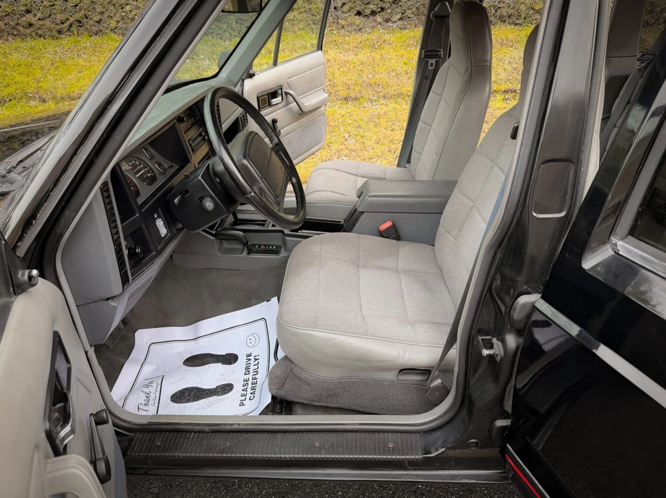 1996 Jeep XJ Cherokee - Image 15 of 21