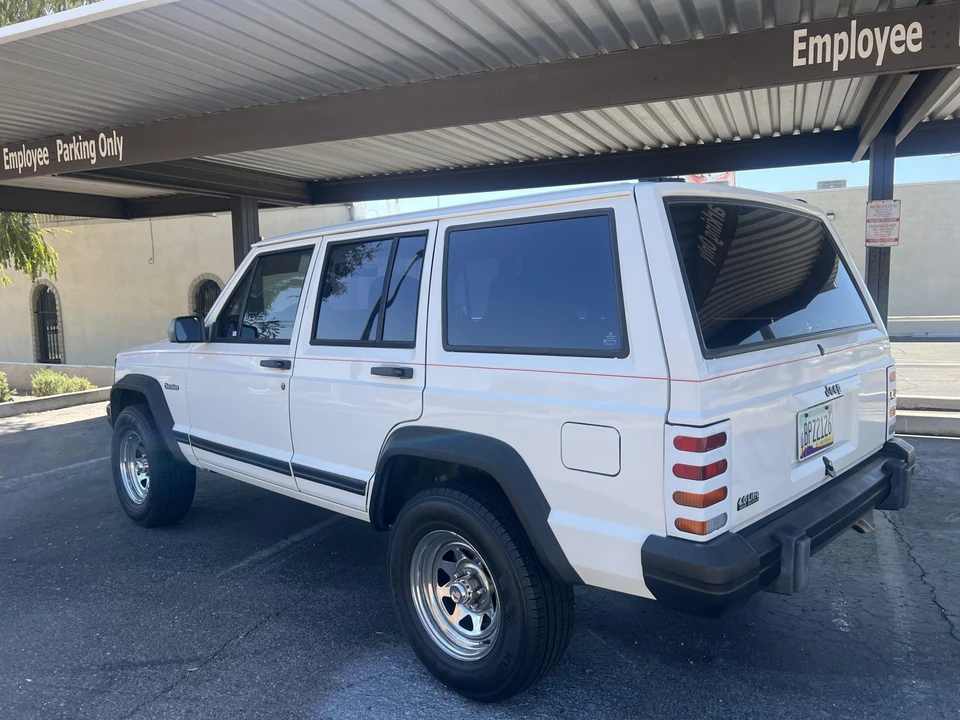 1996 Jeep XJ Cherokee - Image 9 of 31