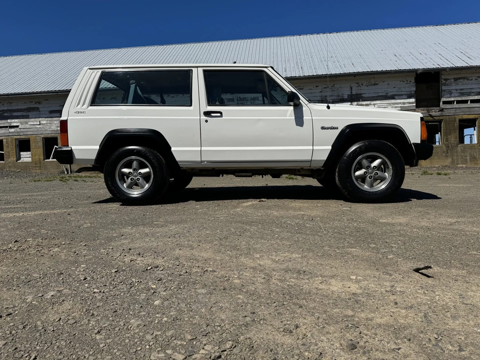 1996 Jeep XJ Cherokee - Image 27 of 31