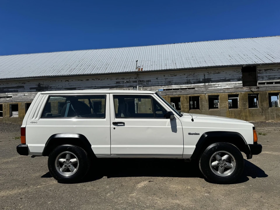 1996 Jeep XJ Cherokee - Image 28 of 31