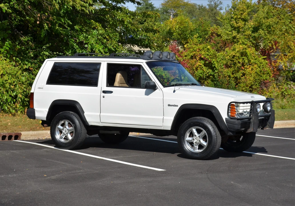 1996 Jeep XJ Cherokee - Image 2 of 31