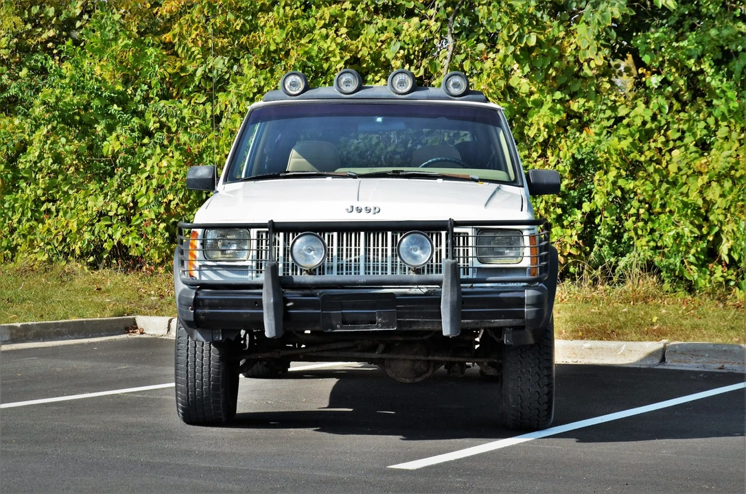 1996 Jeep XJ Cherokee - Image 5 of 31