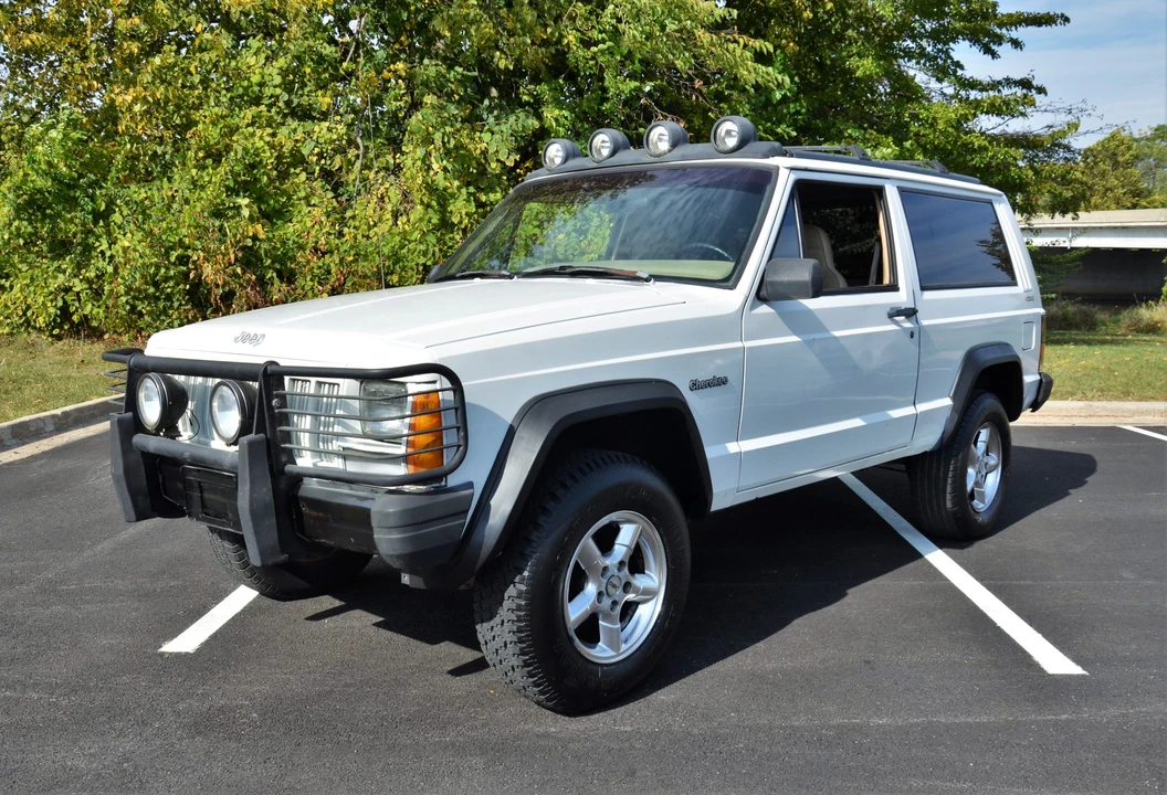 1996 Jeep XJ Cherokee - Image 6 of 31