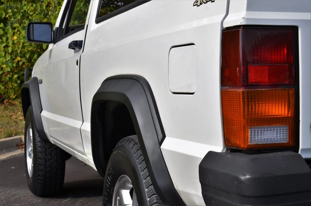 1996 Jeep XJ Cherokee - Image 27 of 31