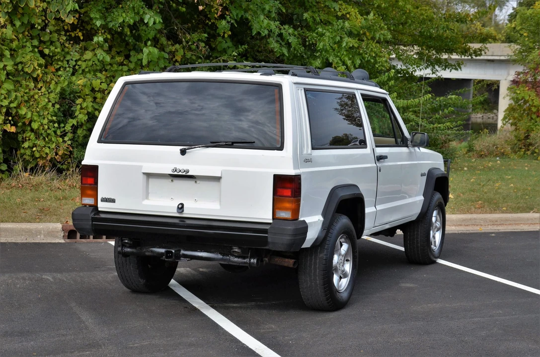 1996 Jeep XJ Cherokee - Image 16 of 31