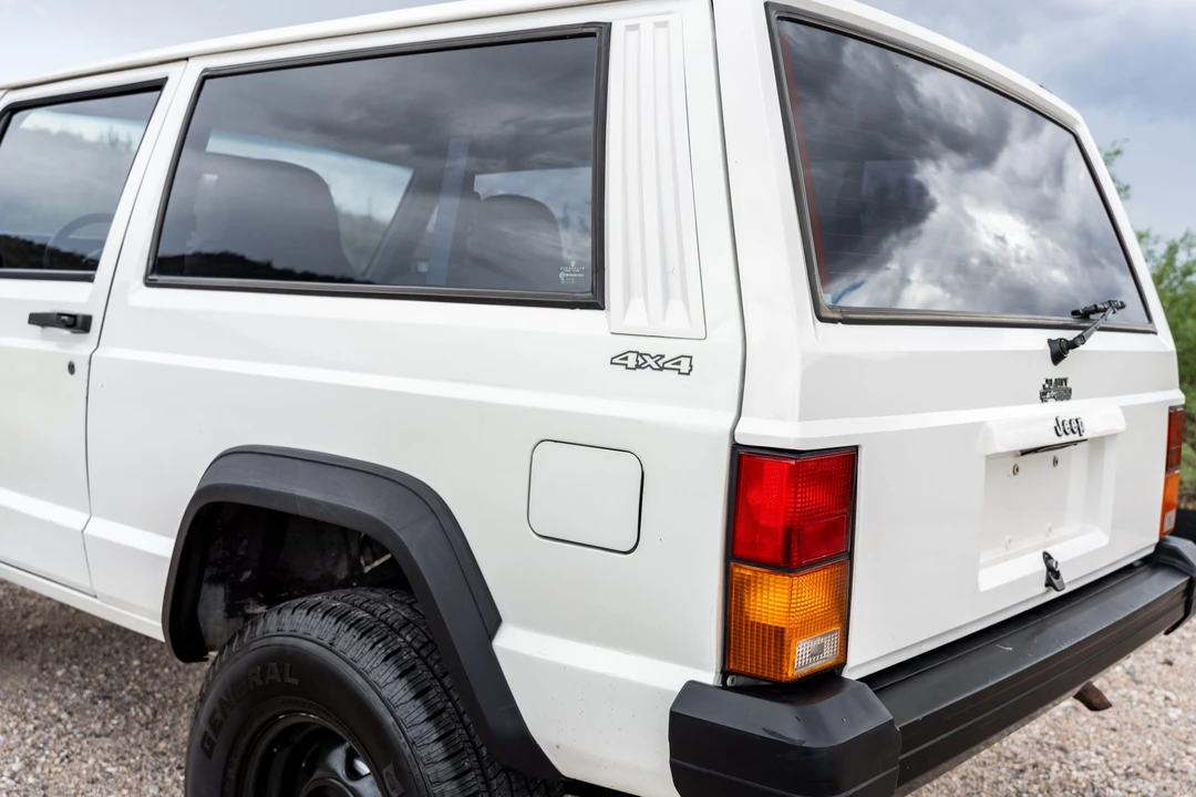 1996 Jeep XJ Cherokee - Image 15 of 31