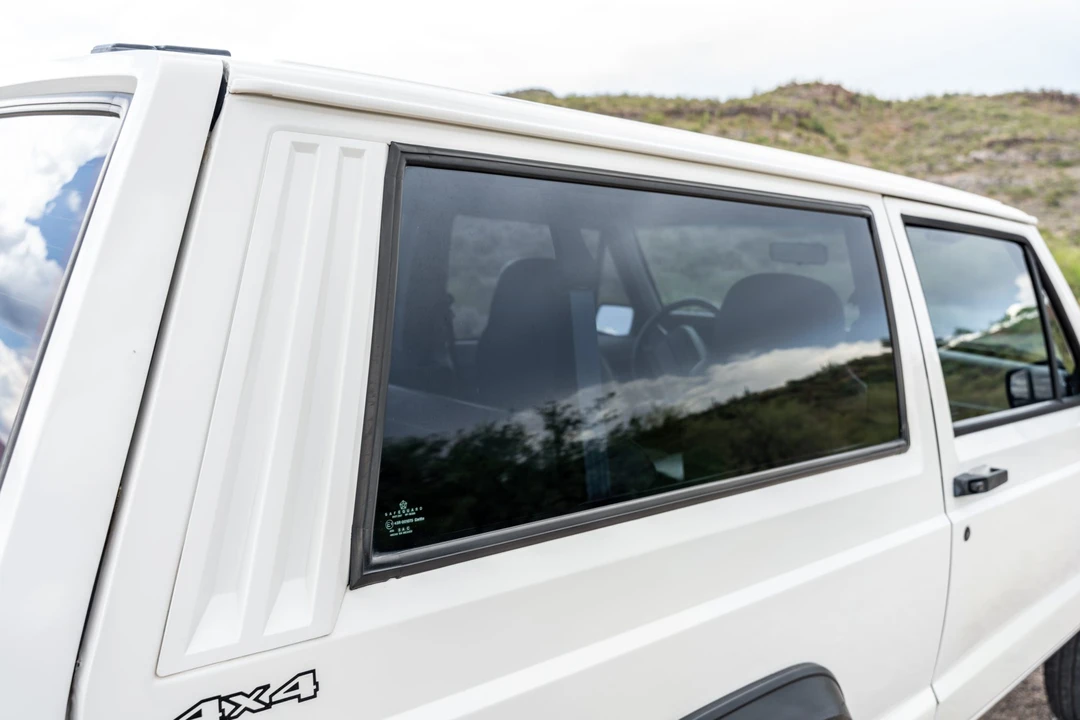 1996 Jeep XJ Cherokee - Image 30 of 31
