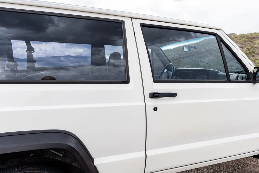 1996 Jeep XJ Cherokee - Image 29 of 31