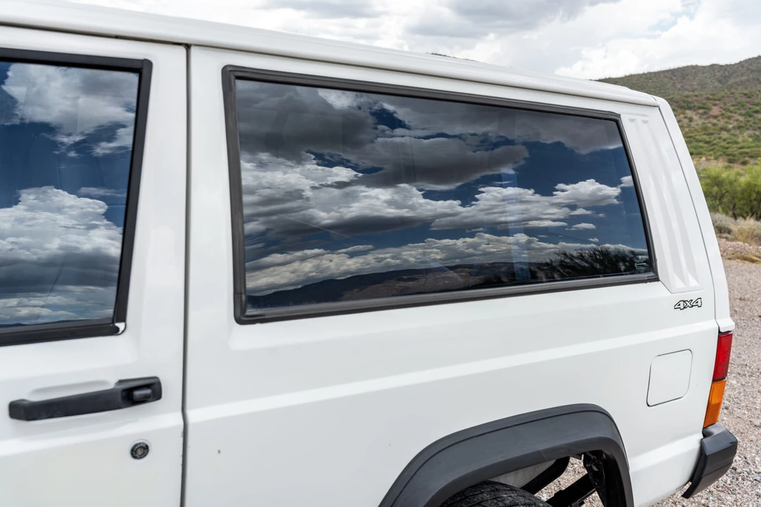 1996 Jeep XJ Cherokee - Image 27 of 31