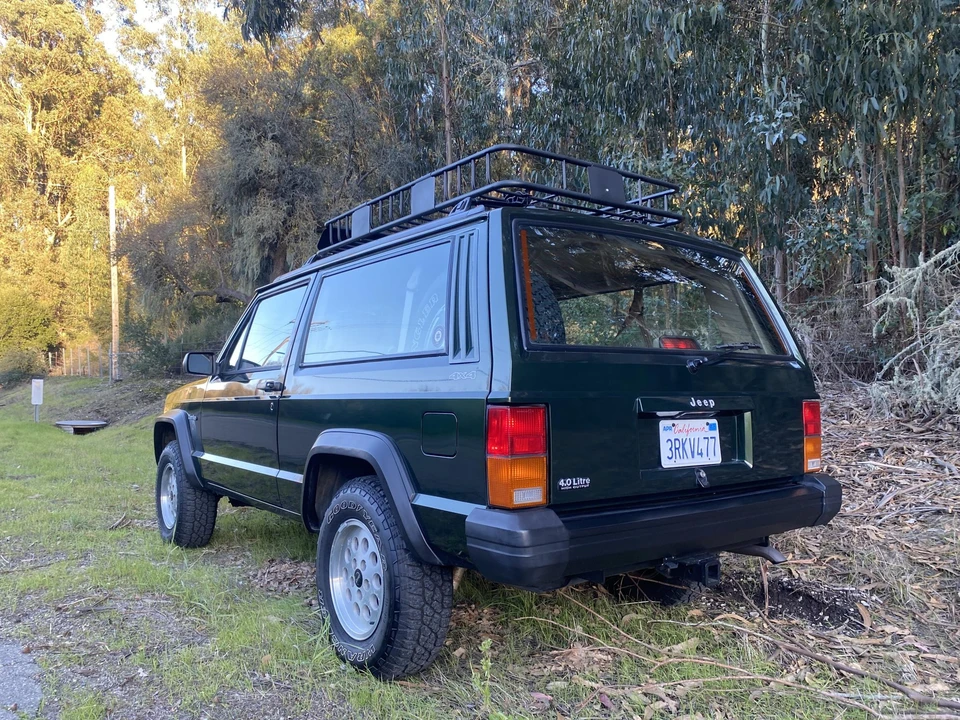 1996 Jeep XJ Cherokee - Image 10 of 31