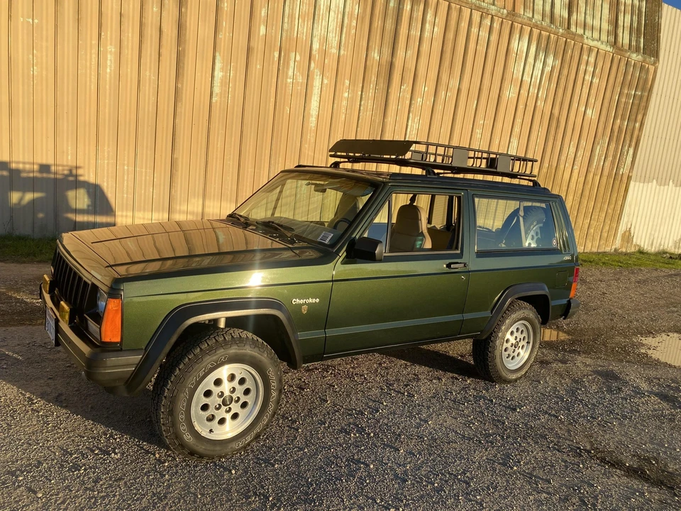 1996 Jeep XJ Cherokee - Image 18 of 31