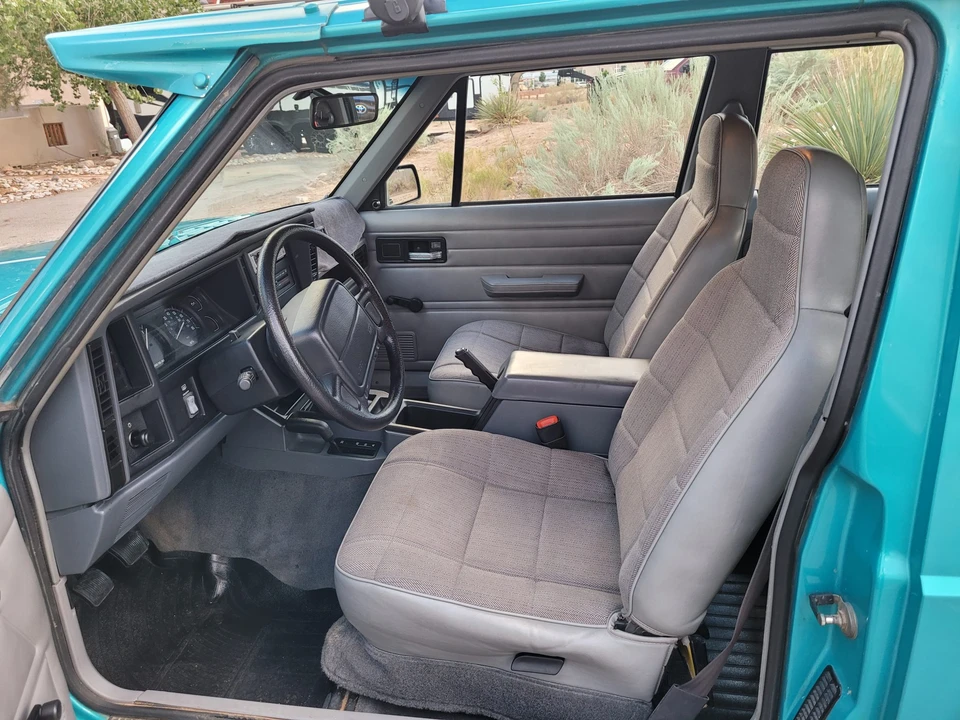 1996 Jeep XJ Cherokee - Image 28 of 31