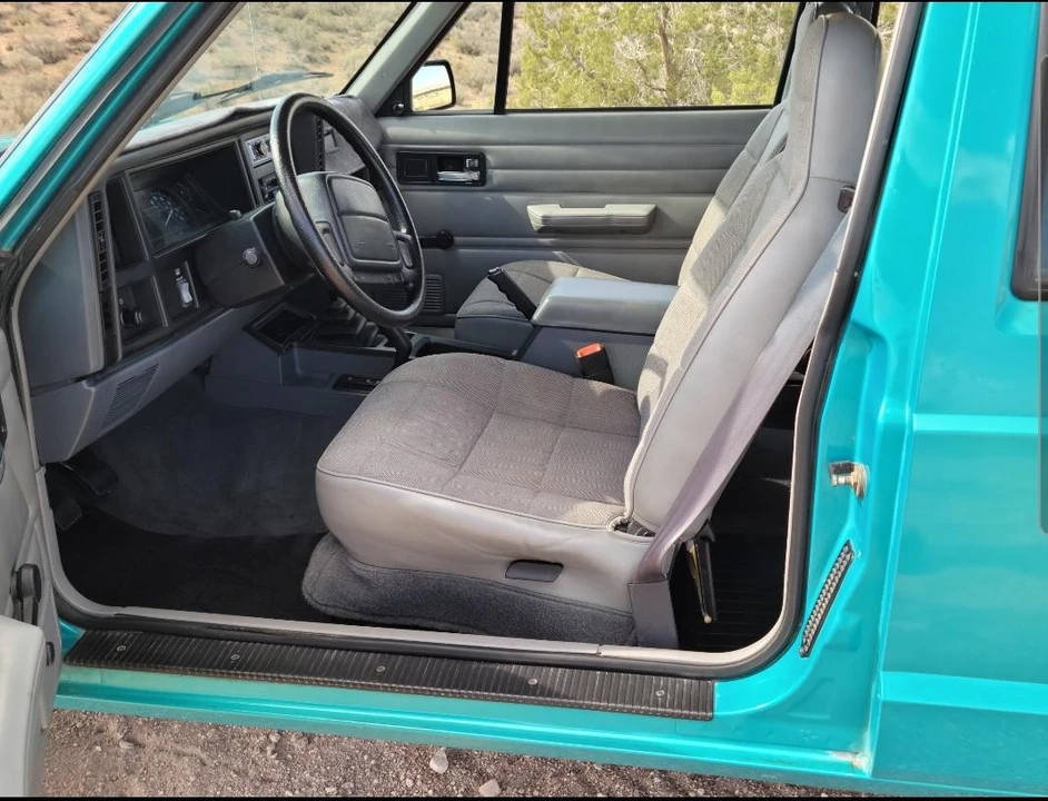 1996 Jeep XJ Cherokee - Image 29 of 31