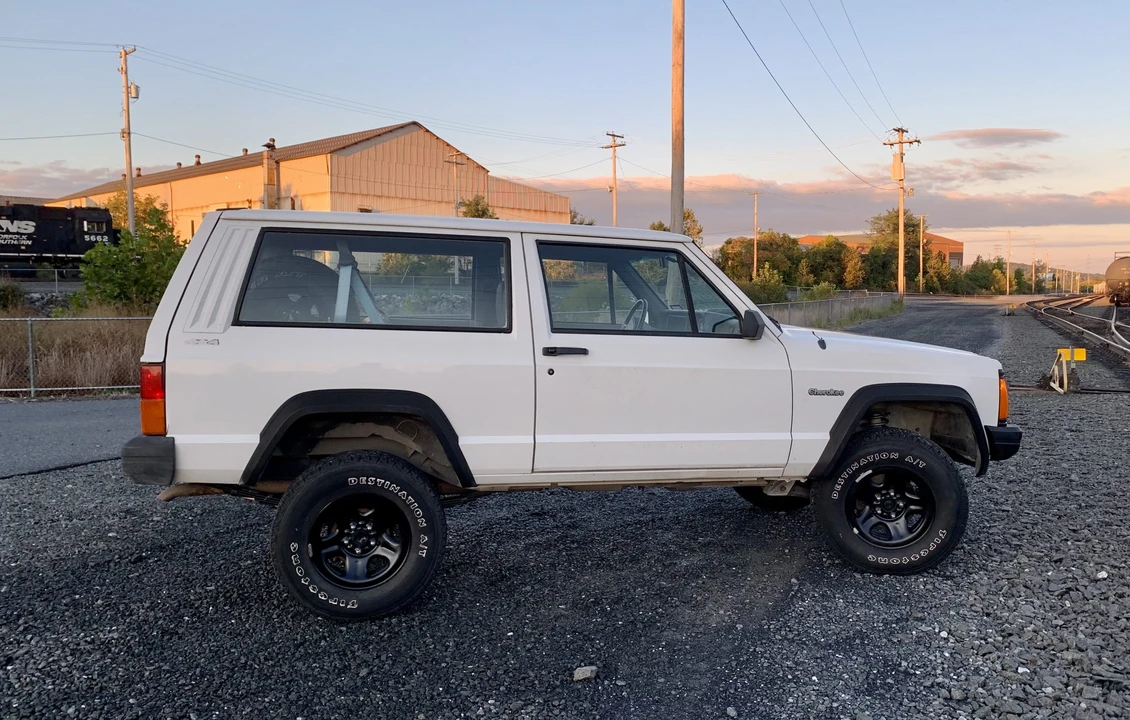 1996 Jeep XJ Cherokee - Image 14 of 31