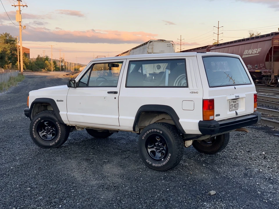 1996 Jeep XJ Cherokee - Image 9 of 31