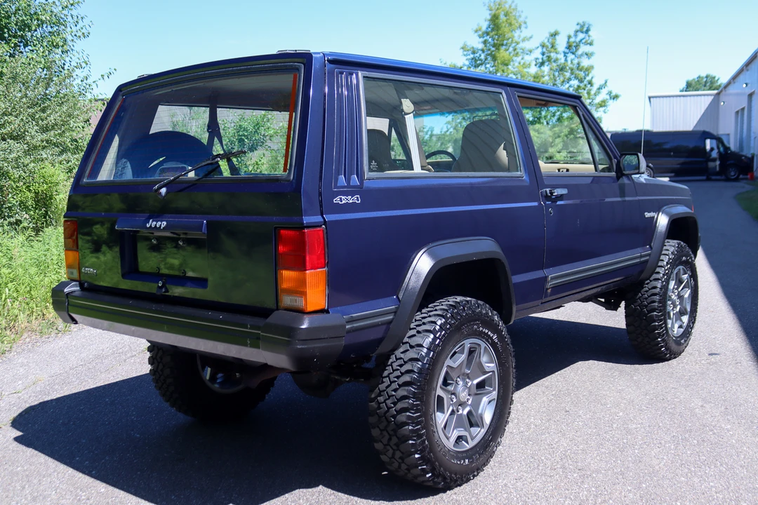 1996 Jeep XJ Cherokee - Image 6 of 31