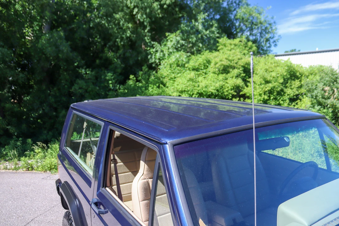 1996 Jeep XJ Cherokee - Image 16 of 31