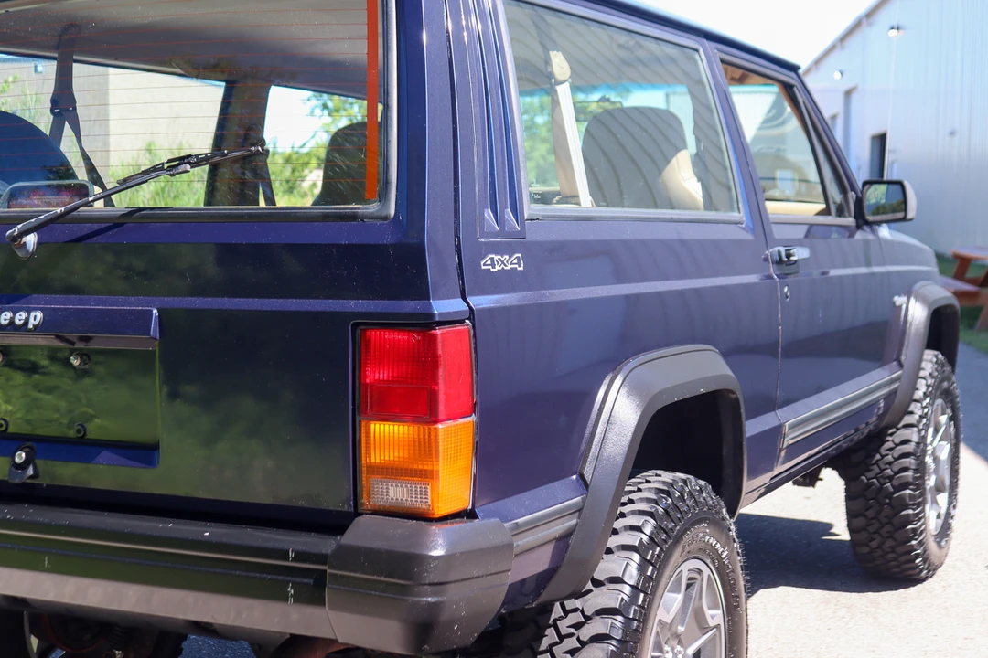 1996 Jeep XJ Cherokee - Image 14 of 31