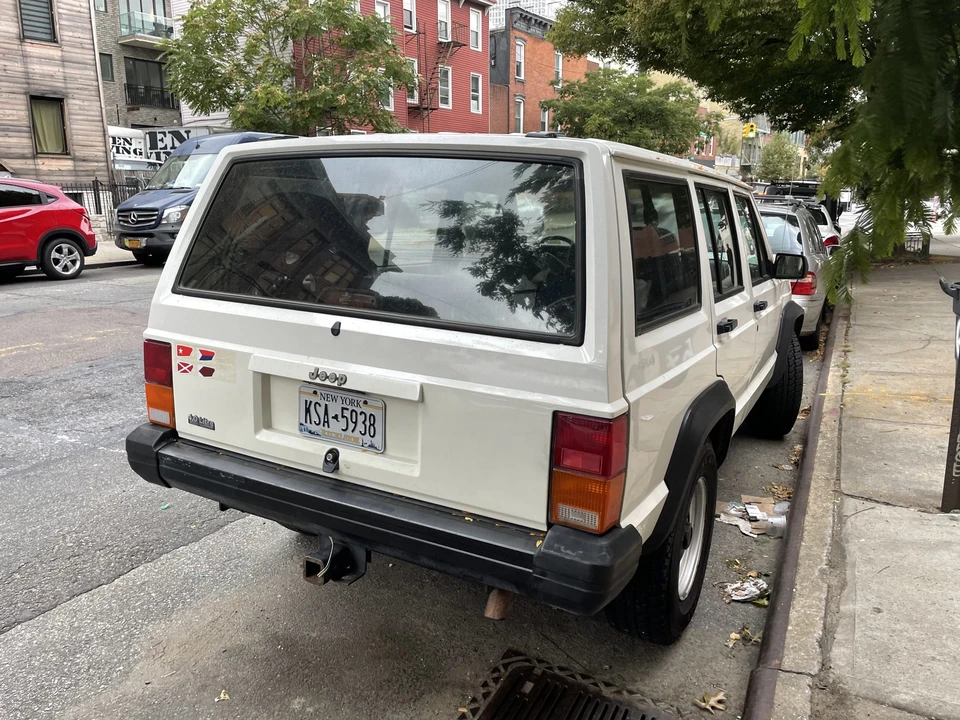 1996 Jeep XJ Cherokee - Image 13 of 31
