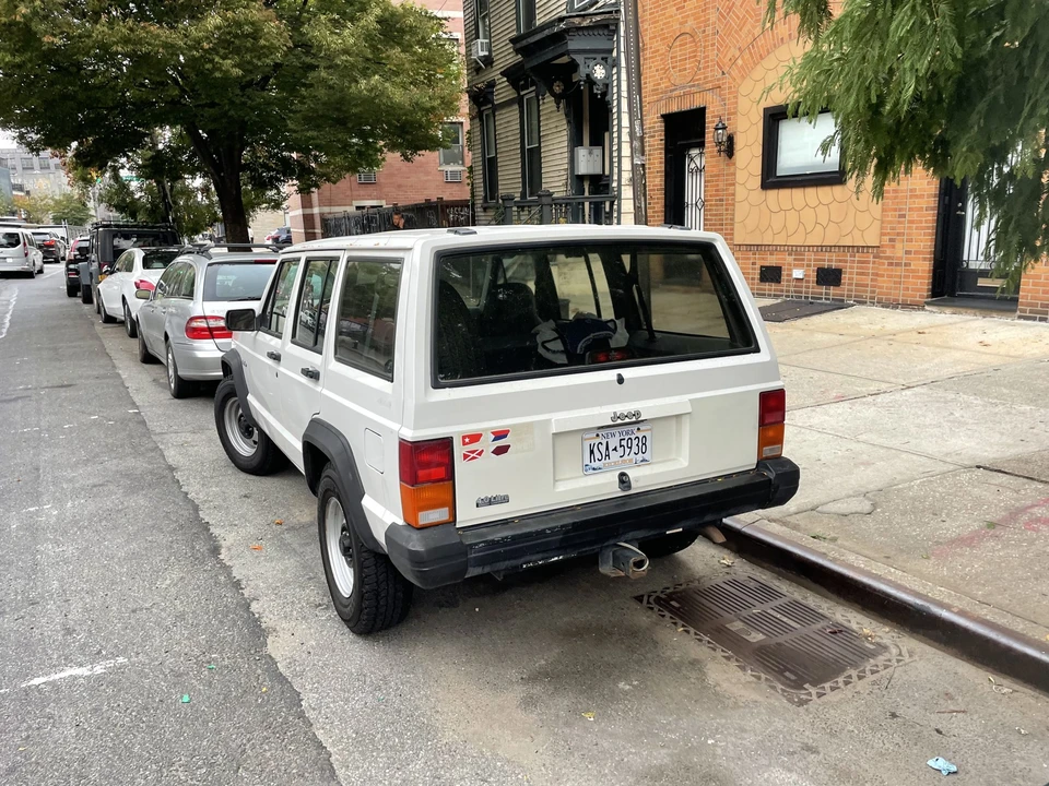 1996 Jeep XJ Cherokee - Image 17 of 31