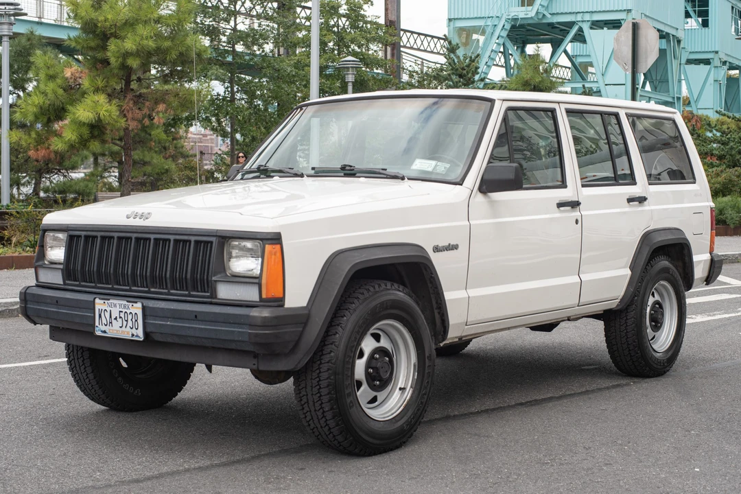 1996 Jeep XJ Cherokee - Image 2 of 31