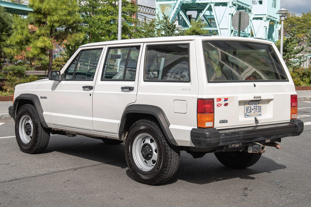 1996 Jeep XJ Cherokee - Image 19 of 31