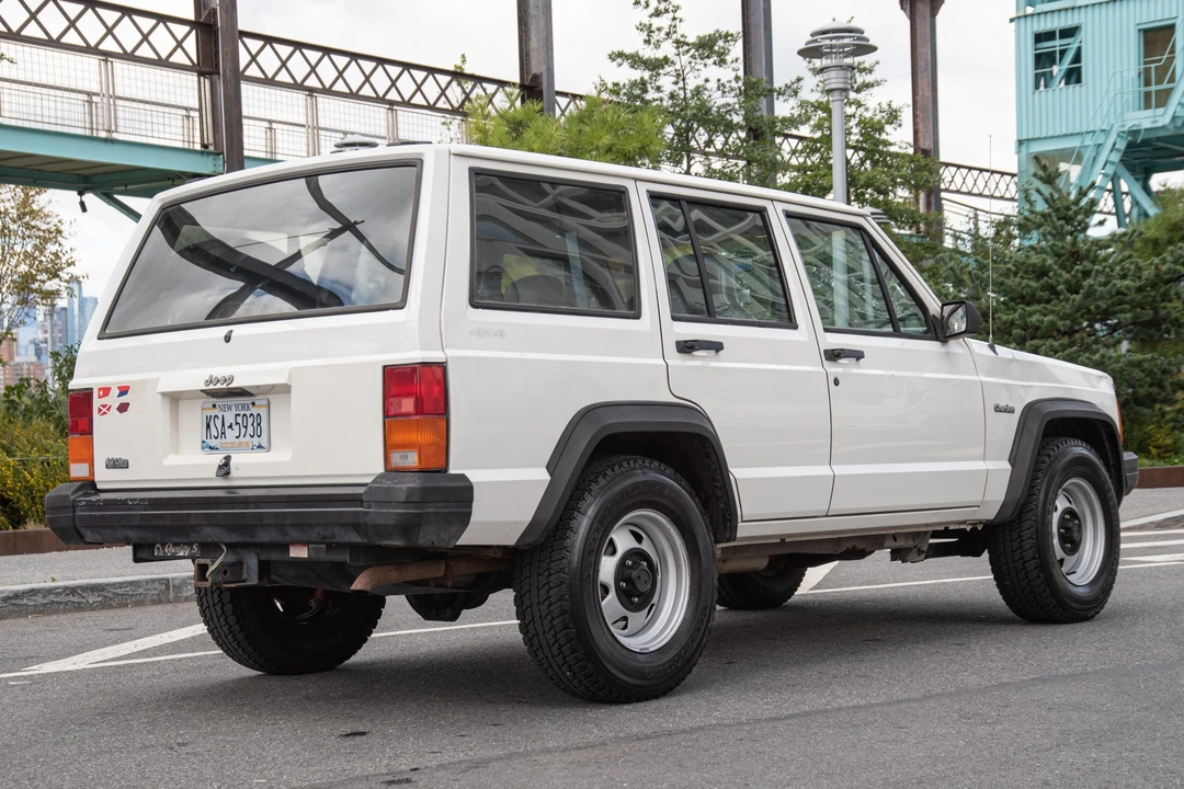 1996 Jeep XJ Cherokee - Image 12 of 31