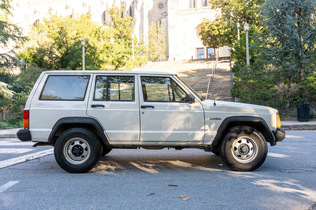1996 Jeep XJ Cherokee - Image 7 of 31