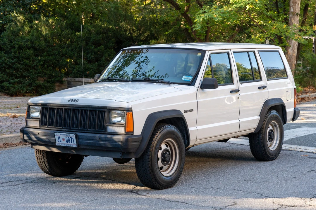 1996 Jeep XJ Cherokee - Image 2 of 31