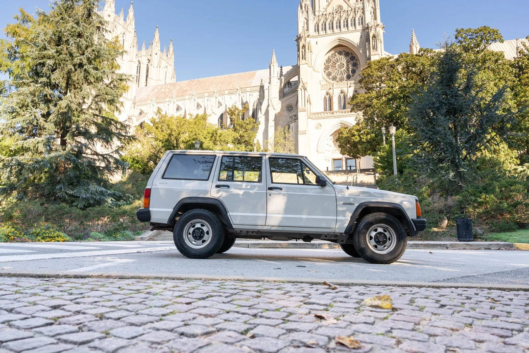 1996 Jeep XJ Cherokee - Image 8 of 31