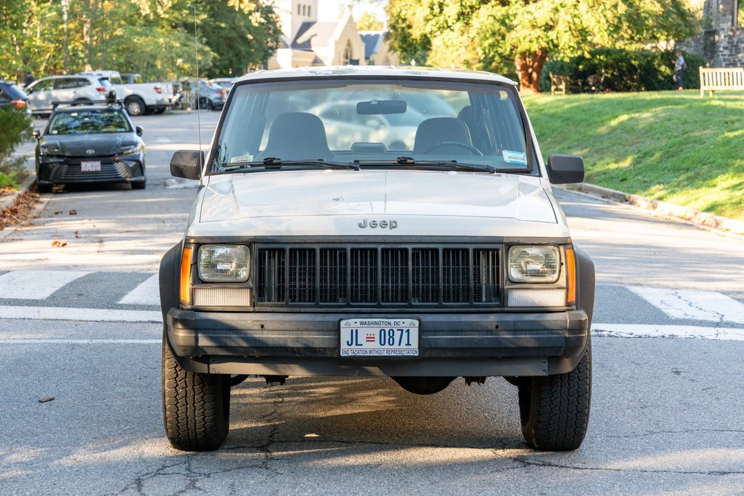 1996 Jeep XJ Cherokee - Image 10 of 31