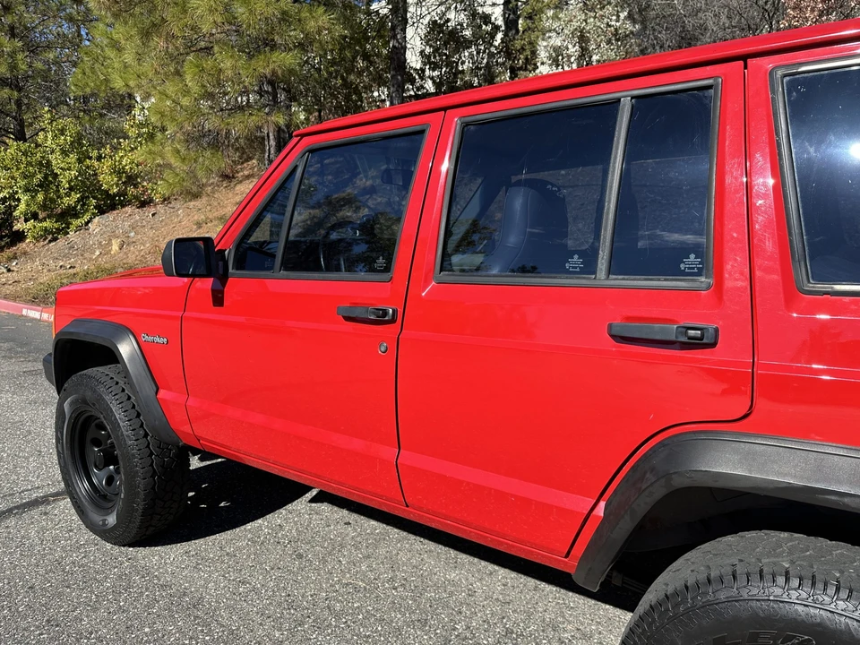 1996 Jeep XJ Cherokee - Image 24 of 31
