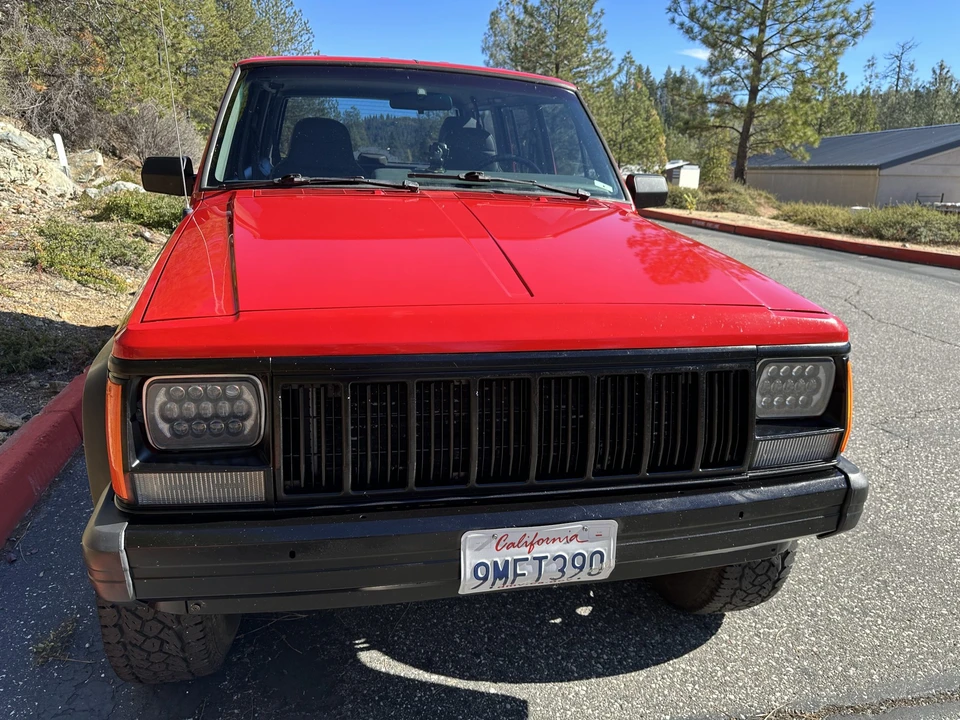 1996 Jeep XJ Cherokee - Image 2 of 31