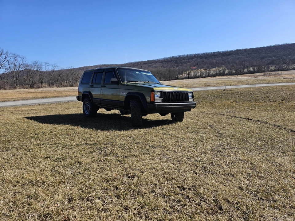 1996 Jeep XJ Cherokee - Image 10 of 31