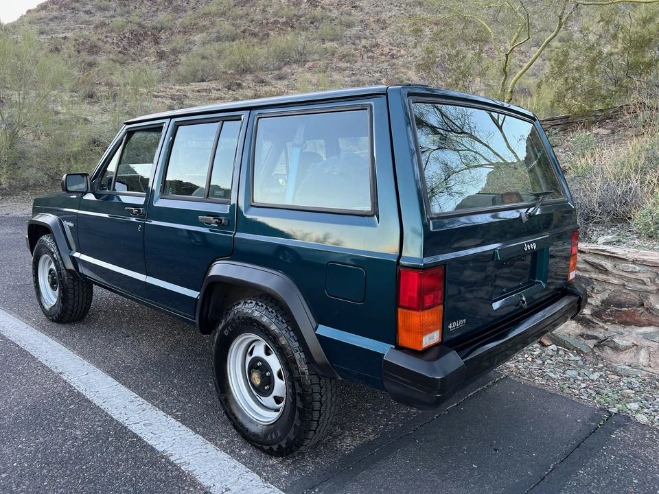 1996 Jeep XJ Cherokee - Image 15 of 31