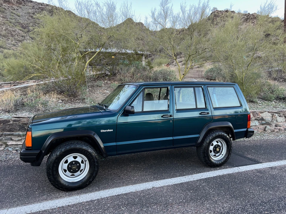 1996 Jeep XJ Cherokee - Image 13 of 31