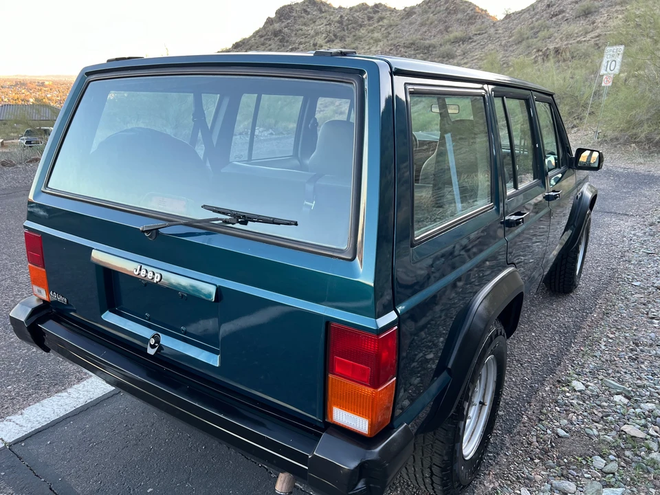 1996 Jeep XJ Cherokee - Image 18 of 31